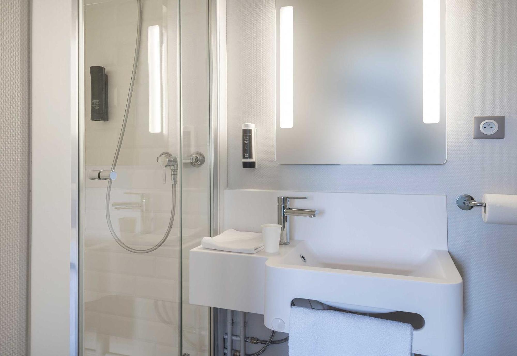 B&B Hotel Angers 1 Beaucouzé Eksteriør bilde